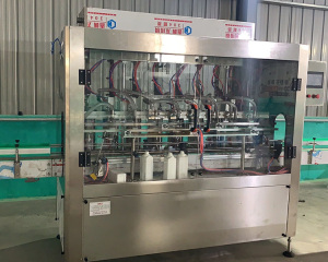 日化伺服柱塞灌裝機(jī)